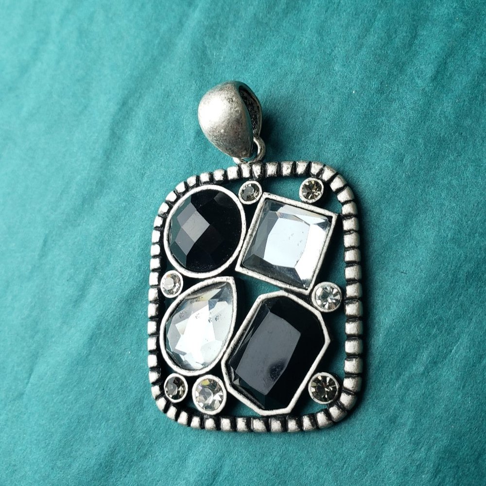 2/15$ Lia sophia silver tone black and white rhinestones shapes